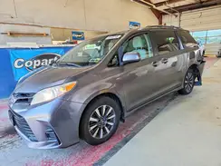 5TDJZ3DC0JS194950 2018 TOYOTA SIENNA