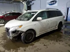 5TDJZ3DC0JS208295 2018 TOYOTA SIENNA