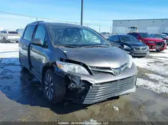 5TDJZ3DC0KS224773 2019 TOYOTA SIENNA