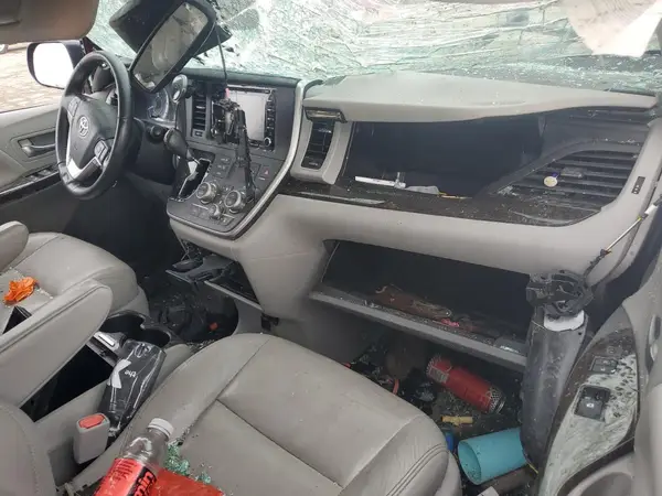 5TDJZ3DC0LS054478 2020 TOYOTA SIENNA - Image 8