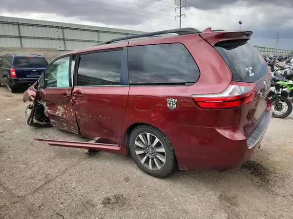 5TDJZ3DC0LS229571 2020 TOYOTA SIENNA - Image 2