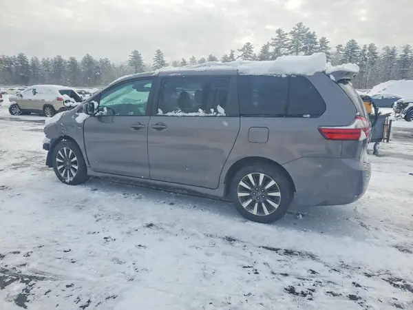 5TDJZ3DC0LS232292 2020 TOYOTA SIENNA - Image 2