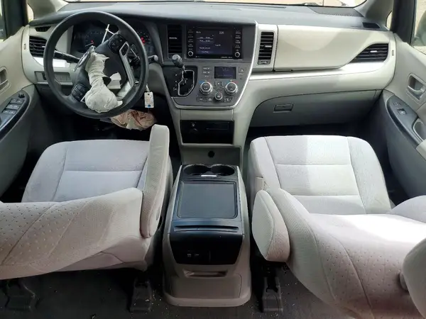 5TDJZ3DC0LS244832 2020 TOYOTA SIENNA - Image 8