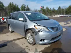 5TDJZ3DC1HS156993 2017 TOYOTA SIENNA
