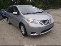 5TDJZ3DC1HS184146 2017 TOYOTA SIENNA