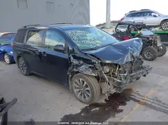 5TDJZ3DC1JS191863 2018 TOYOTA SIENNA