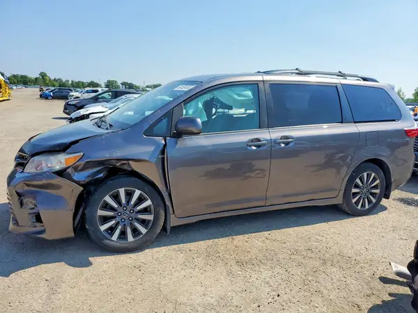 5TDJZ3DC1KS212860 2019 TOYOTA SIENNA - Image 1