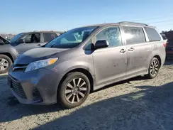 5TDJZ3DC1KS220862 2019 TOYOTA SIENNA