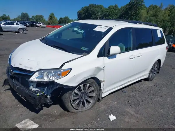 5TDJZ3DC1LS238165 2020 TOYOTA SIENNA - Image 2