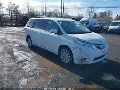 5TDJZ3DC2HS158476 2017 TOYOTA SIENNA