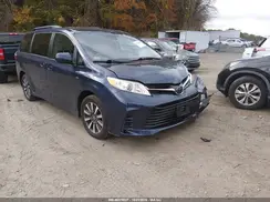 5TDJZ3DC2JS192052 2018 TOYOTA SIENNA