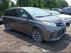 5TDJZ3DC2KS214116 2019 TOYOTA SIENNA