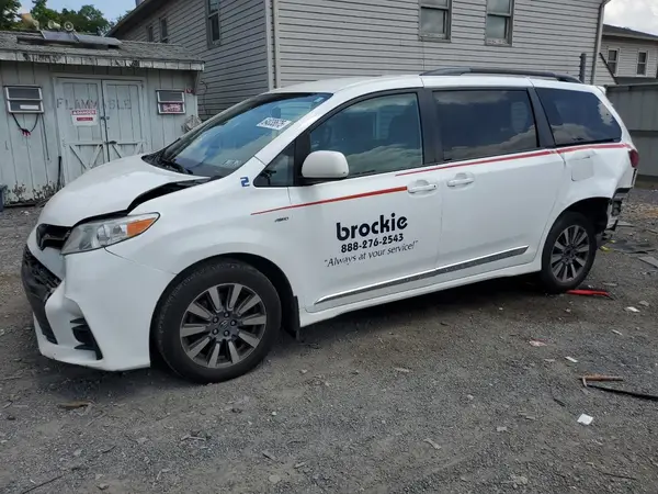 5TDJZ3DC2LS242256 2020 TOYOTA SIENNA - Image 1
