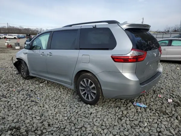5TDJZ3DC2LS250972 2020 TOYOTA SIENNA - Image 2