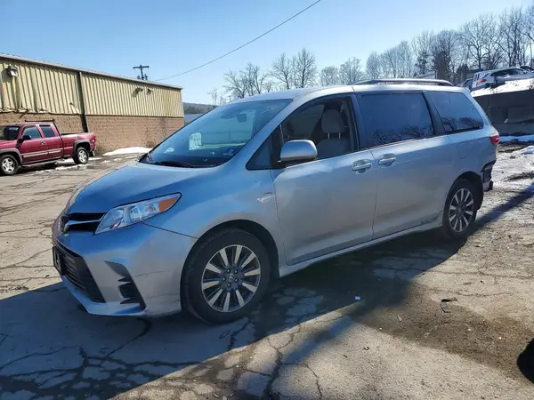 5TDJZ3DC2LS251362 2020 TOYOTA SIENNA - Image 1