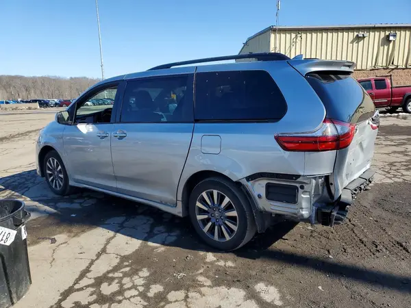 5TDJZ3DC2LS251362 2020 TOYOTA SIENNA - Image 2