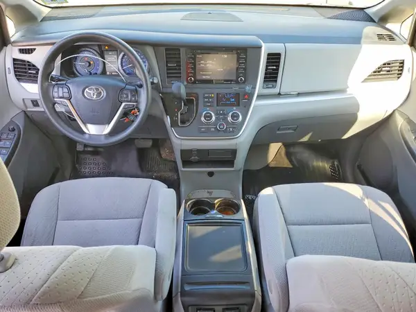 5TDJZ3DC2LS251362 2020 TOYOTA SIENNA - Image 8