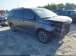5TDJZ3DC3JS190746 2018 TOYOTA SIENNA