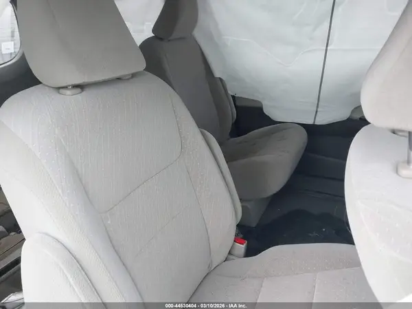 5TDJZ3DC3JS202863 2018 TOYOTA SIENNA - Image 8