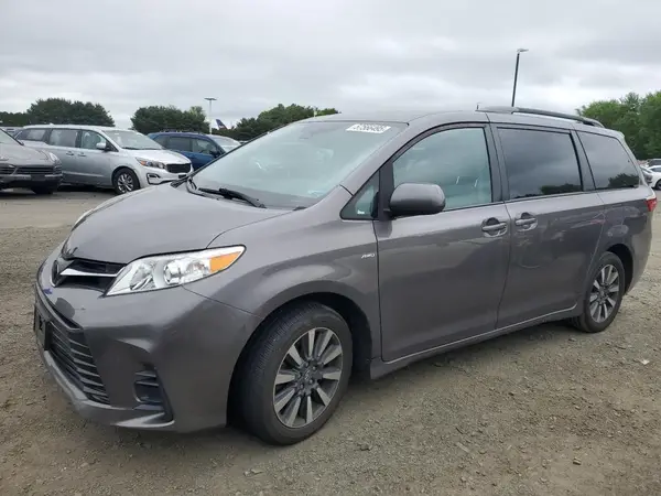 5TDJZ3DC3KS220474 2019 TOYOTA SIENNA - Image 1