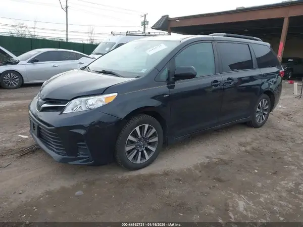 5TDJZ3DC3KS225433 2019 TOYOTA SIENNA - Image 2