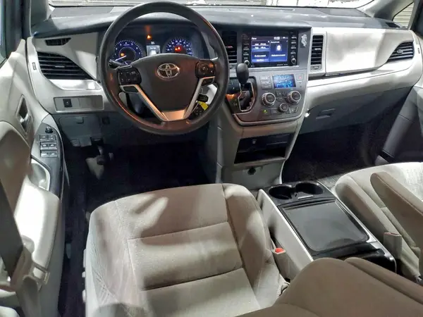 5TDJZ3DC3LS230634 2020 TOYOTA SIENNA - Image 8