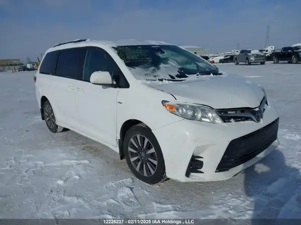 5TDJZ3DC3LS238670 2020 TOYOTA SIENNA - Image 1