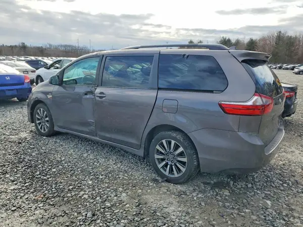 5TDJZ3DC3LS251466 2020 TOYOTA SIENNA - Image 2