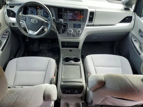 5TDJZ3DC3LS251466 2020 TOYOTA SIENNA - Image 8