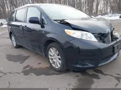 5TDJZ3DC4HS147639 2017 TOYOTA SIENNA