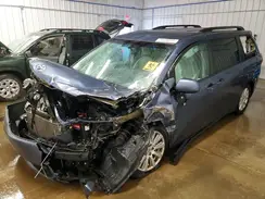 5TDJZ3DC4HS153439 2017 TOYOTA SIENNA