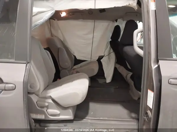 5TDJZ3DC4HS168989 2017 TOYOTA SIENNA - Image 8