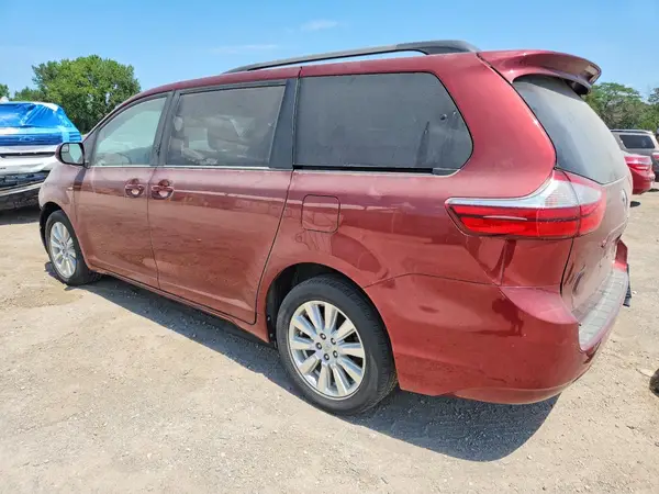 5TDJZ3DC4HS185517 2017 TOYOTA SIENNA - Image 2