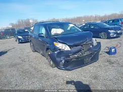 5TDJZ3DC4JS189041 2018 TOYOTA SIENNA