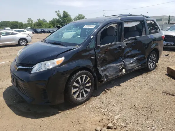 5TDJZ3DC4KS212951 2019 TOYOTA SIENNA - Image 1
