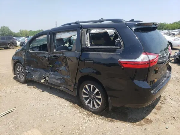 5TDJZ3DC4KS212951 2019 TOYOTA SIENNA - Image 2