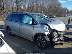 5TDJZ3DC4KS221245 2019 TOYOTA SIENNA
