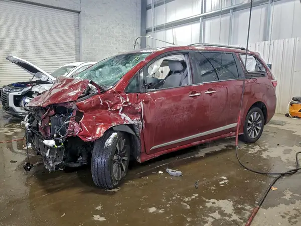 5TDJZ3DC4KS221942 2019 TOYOTA SIENNA - Image 1