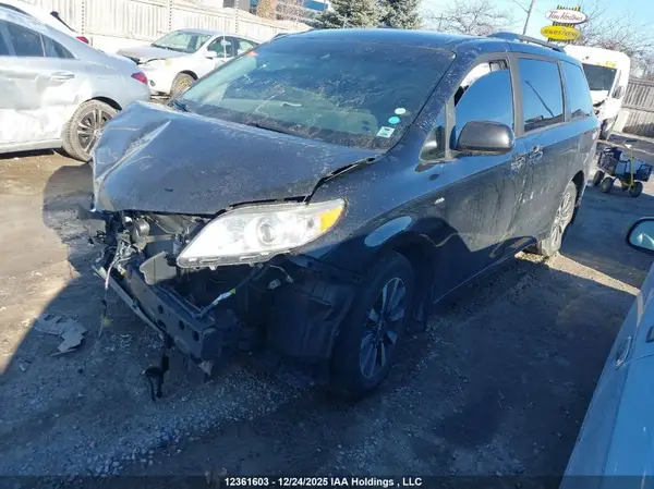 5TDJZ3DC4LS230559 2020 TOYOTA SIENNA - Image 2