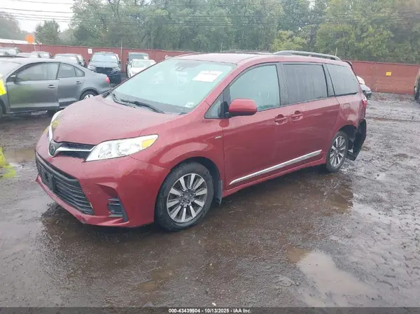 5TDJZ3DC4LS240881 2020 TOYOTA SIENNA - Image 2