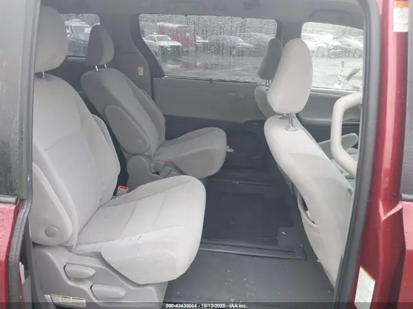 5TDJZ3DC4LS240881 2020 TOYOTA SIENNA - Image 8