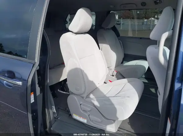 5TDJZ3DC4LS251363 2020 TOYOTA SIENNA - Image 8