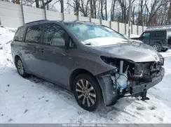 5TDJZ3DC5HS173134 2017 TOYOTA SIENNA