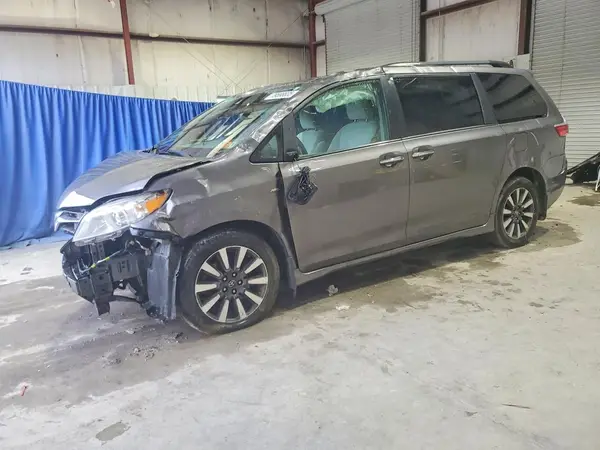 5TDJZ3DC5LS233194 2020 TOYOTA SIENNA - Image 1