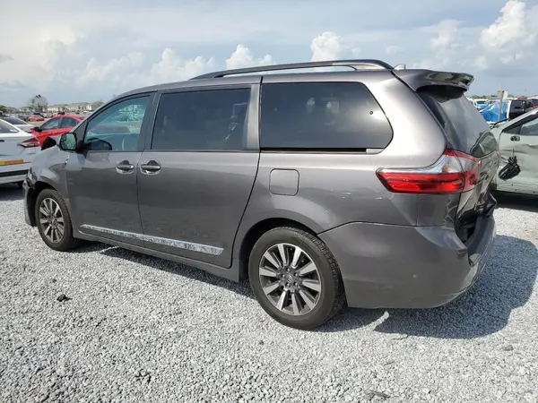 5TDJZ3DC5LS241702 2020 TOYOTA SIENNA - Image 2