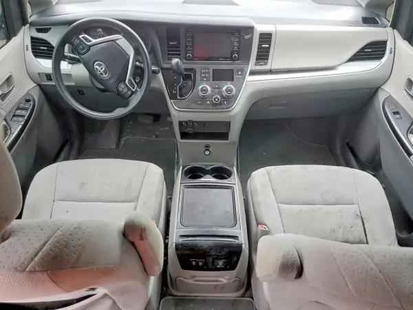 5TDJZ3DC5LS246124 2020 TOYOTA SIENNA - Image 8