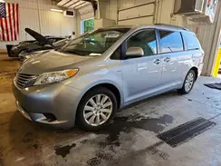 5TDJZ3DC6HS149067 2017 TOYOTA SIENNA
