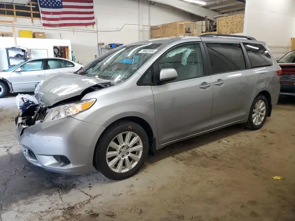 5TDJZ3DC6HS172185 2017 TOYOTA SIENNA - Image 1