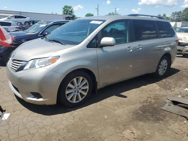 5TDJZ3DC6HS186443 2017 TOYOTA SIENNA - Image 1