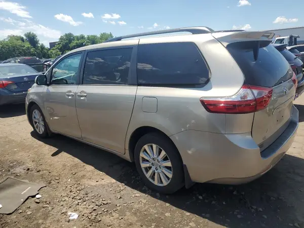 5TDJZ3DC6HS186443 2017 TOYOTA SIENNA - Image 2